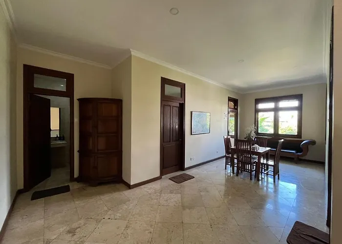 - 4br With Private Xl Pool